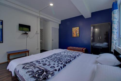 Aura Homes - image 2