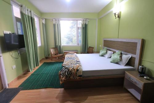 Odyssey's 13 Forest B&B