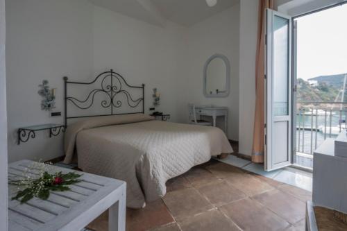 Hotel Gennarino A Mare in Ponza Island