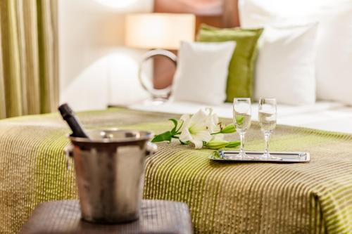 Hotel Cubix - image 10