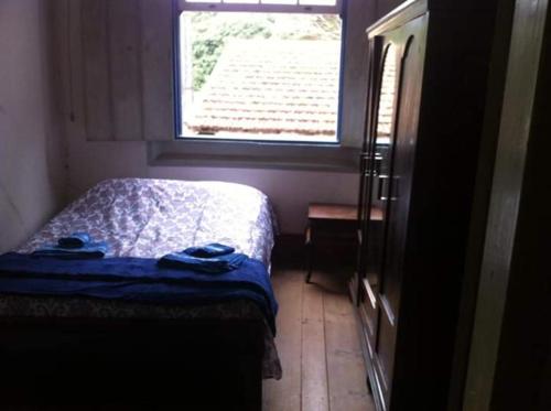 2 twin beds