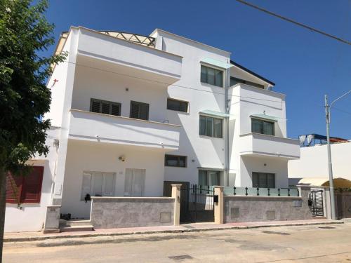 2 bedrooms, 4 beds