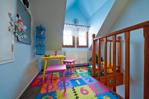 Barneklubb, Modry pension Rokytnice in Rokytnice nad Jizerou
