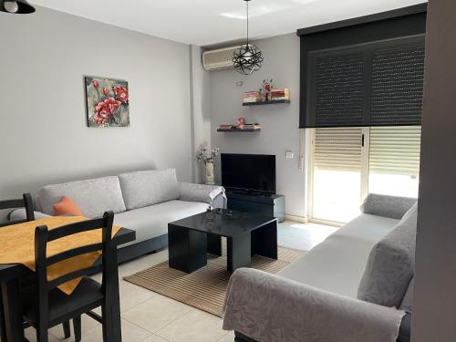 One-Bedroom Apartment image 10