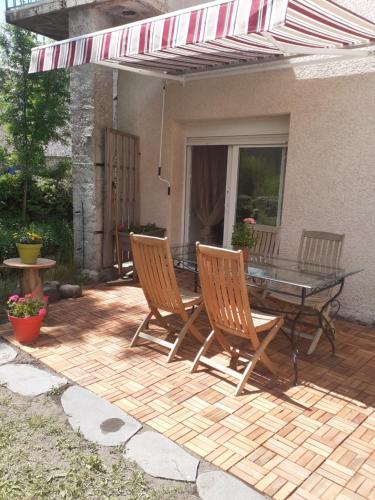 Appartement rez de chaussée avec terrasse et jardin