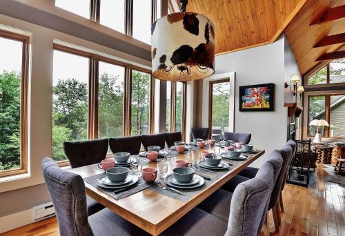 Chalets Alpins - 56 Chemin des Skieurs in Stoneham (QC)