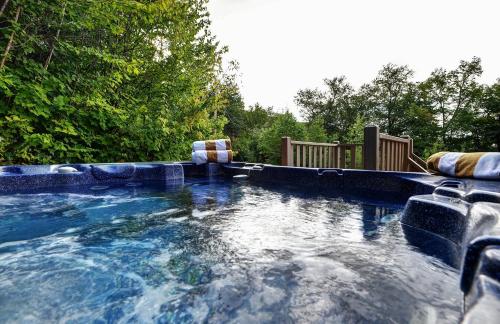 Chalets Alpins - 56 Chemin des Skieurs in Stoneham (QC)