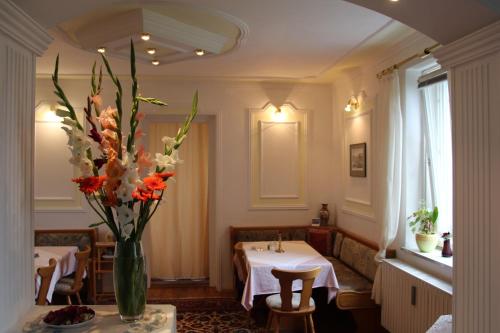 โรแมนติก-เพนชั่น อัลเบรชท์ - ซินซ์ 1901 (Romantic-Pension Albrecht - since 1901) in ชวานเกา