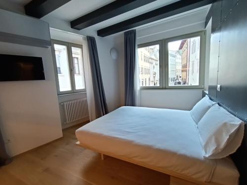 Le Meridiane City Rooms In Trento 2