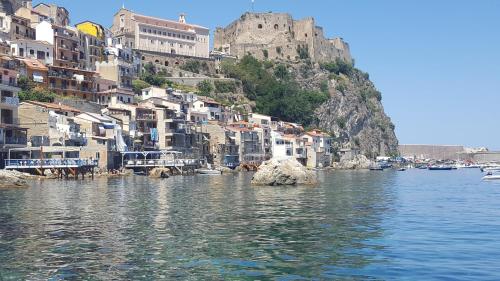  SeaSide rooms in Scilla