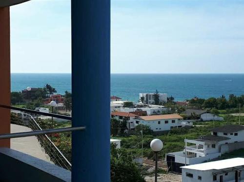 Punta blanca vista al mar