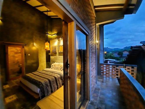 Oma Watu Inn in Watukarung