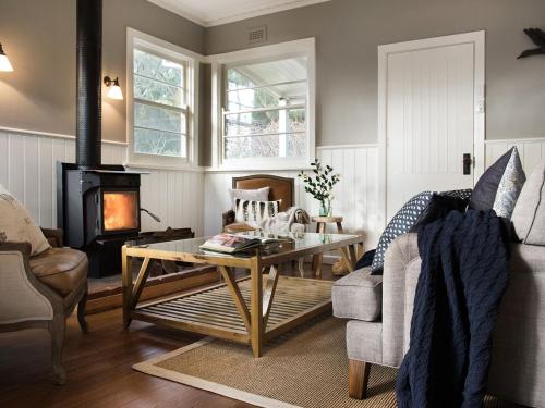 Green Gully House - a scenic country retreat in Glenlyon