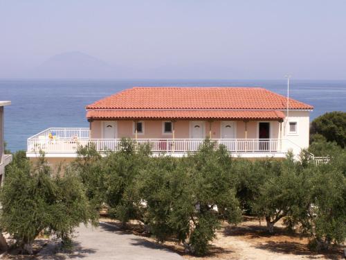 Kastro Beach Hotel - Accommodation - Kyllini