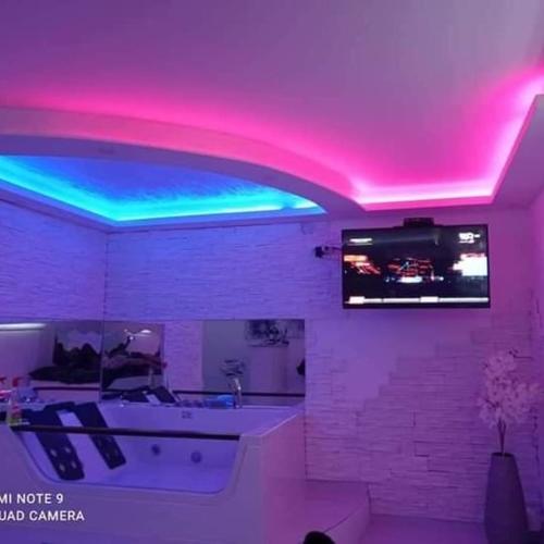 BELLA LUX APARTMAN (Sa hidromasaznom kadom)
