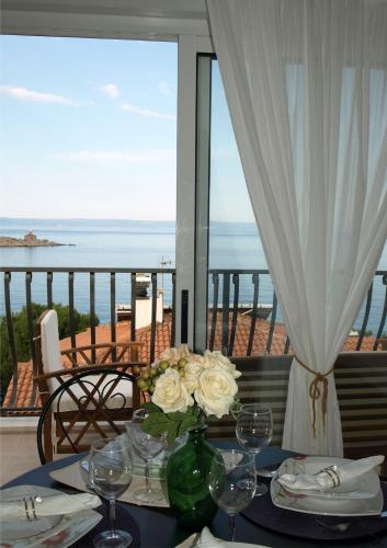  Apartments Issa in Makarska