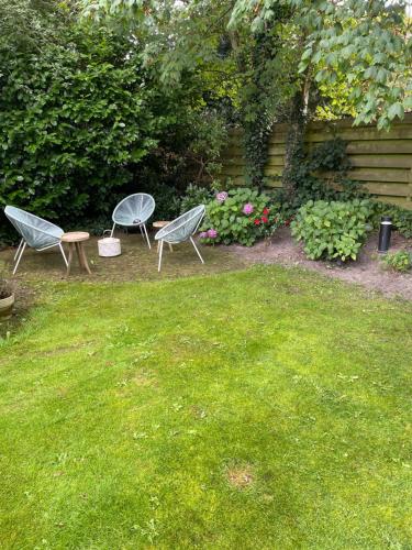 Kert, Blossom in Boschrand