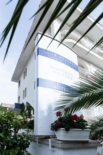 Club Azzurro Hotel & Resort - image 3