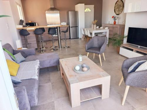 Charmante villa dans un village paisible aux portes d'Uzès et des Cévennes (Charmante villa dans un village paisible aux portes d'Uzes et des Cevennes) in 聖依波耶的卡頓