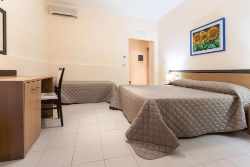 Club Azzurro Hotel & Resort - image 2