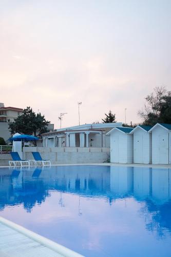 Club Azzurro Hotel & Resort - image 5