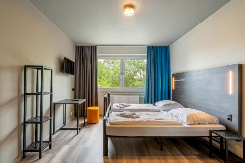 room detail thumbnail 1