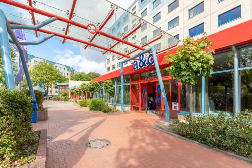 Entrance, a&o Berlin Kolumbus in Lichtenberg