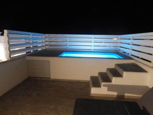 Petra Aqua Villa – Perissa, UT