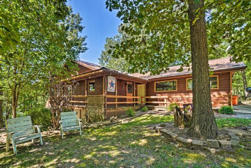 Home with Large Deck on Table Rock Lake! - image 13