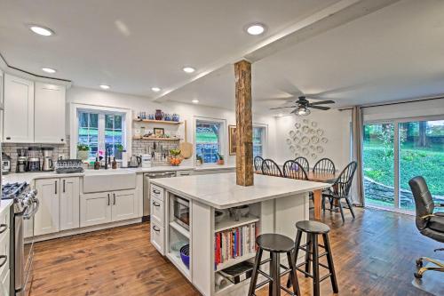 Enchanting Hudson Valley Farmhouse with Views! - image 7