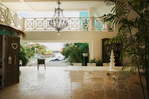 Lobby, Ocean Breeze Boutique Hotel & Marina in Kralendijk
