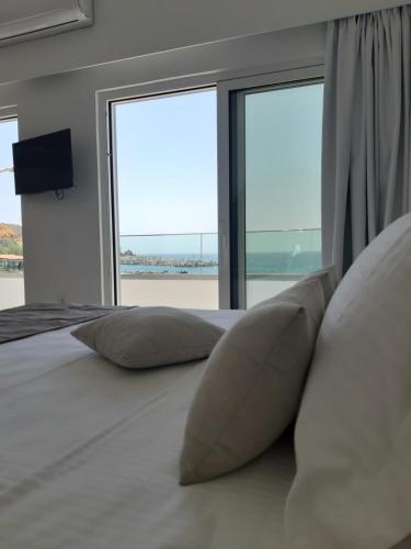 Sfakia Seaside luxury Suites