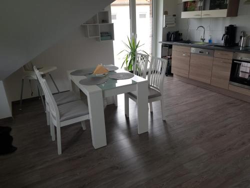 Ресторан, Ferienwohnungen Nahrstedt in Вальдек