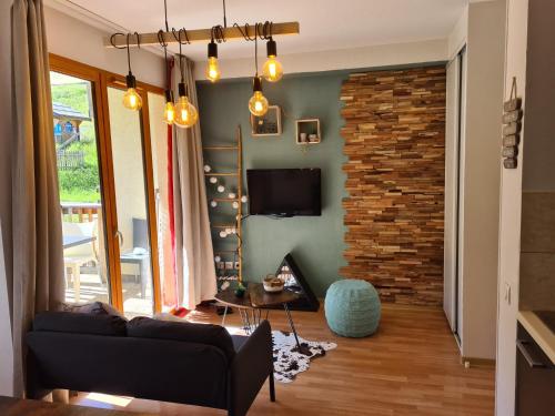 LES ORRES 1800 Appartement 4 p JACUZZI balnéo privé Vue piste piscine résidence LES ORRES 1800 Appartement 4 p JACUZZI balnéo privé Vue piste piscine résidence