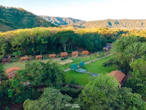 CABANAS POTRERO DE PIEDRA