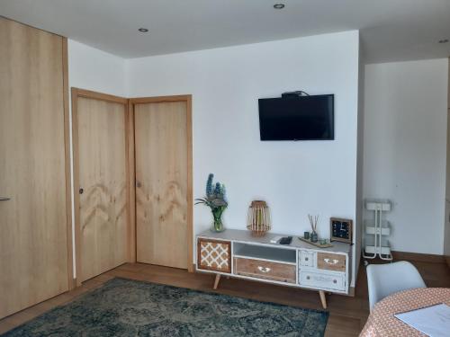 صالة مشتركة/ منطقة التلفزيون, As casinhas dos meus Avós by Quinta do Paço (As casinhas dos meus Avos by Quinta do Paco) in Guimaraes City Center