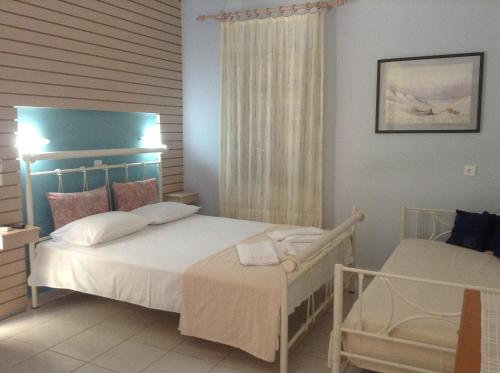 Double or Twin Room image 10