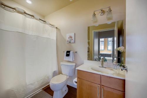 Frontdesk I Sycamore Place Apts Downtown Cincinnati