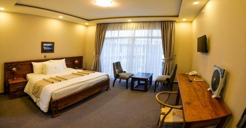Maple Leaf Hotel