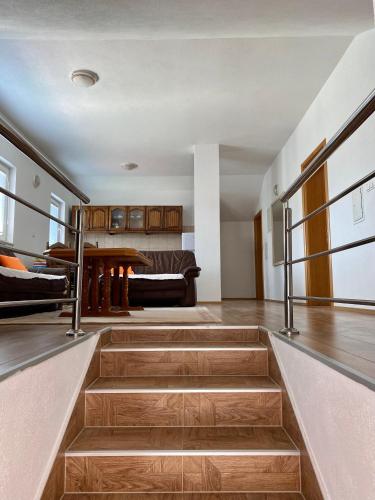 BIG Apartment 3 Bedrooms - Location saisonnière - Bihać