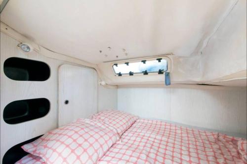  ✵ WHIP ✵ Barco ideal para parejas in Badalona