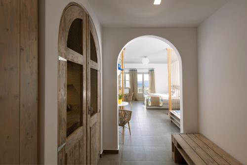 Caldera's Dolphin Suites - image 2