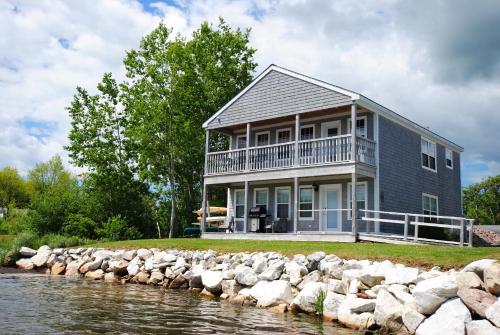 Keltic Quay Cottages & Bayfront Lodge Whycocomagh