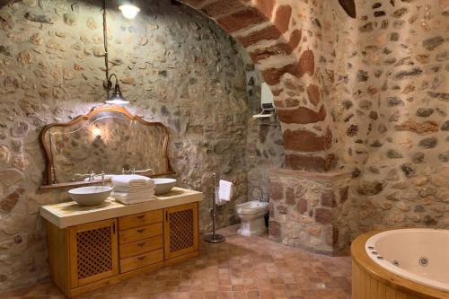 Casa Rural con Jacuzzi en casco antiguo, Tarragona