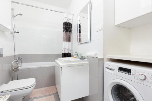 Espace Wilanów Apartments by Noclegi Renters - image 2