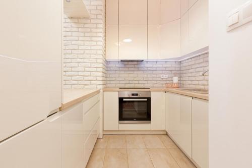One-Bedroom Apartment image 10
