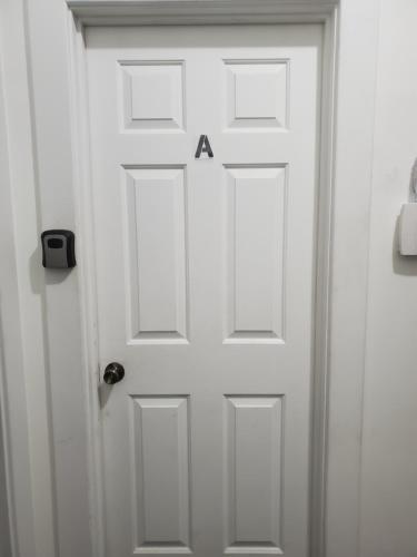 Private Room Near to Downtown Churchill Downs UofL Airport &Kentucky Expo Center