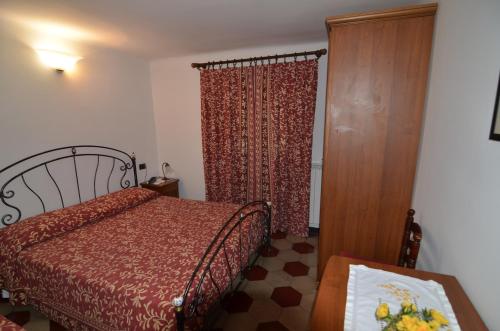 Double Room image 10