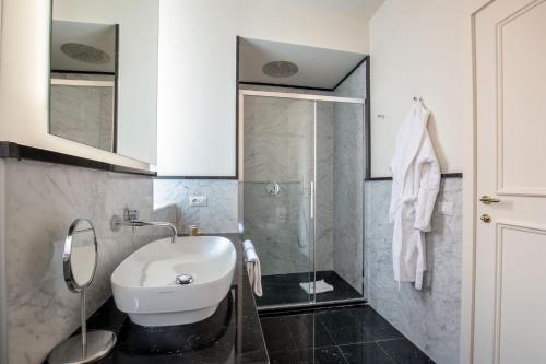 Spagna Luxury Rooms - image 12