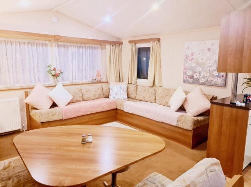 Tattershall Lakes Caravan Ezees Holiday Retreat